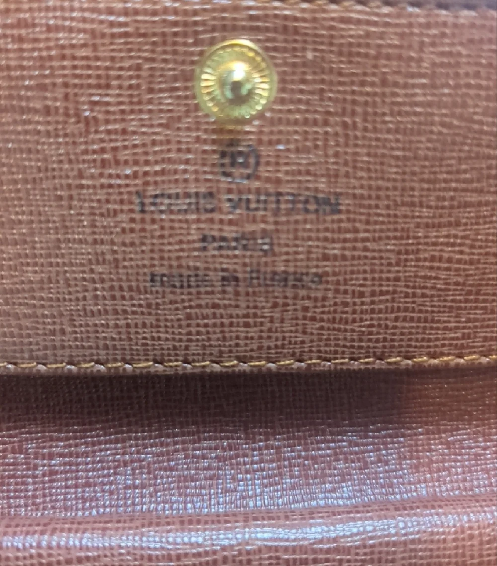 Louis Vuitton Wallet - Picture 8 of 10
